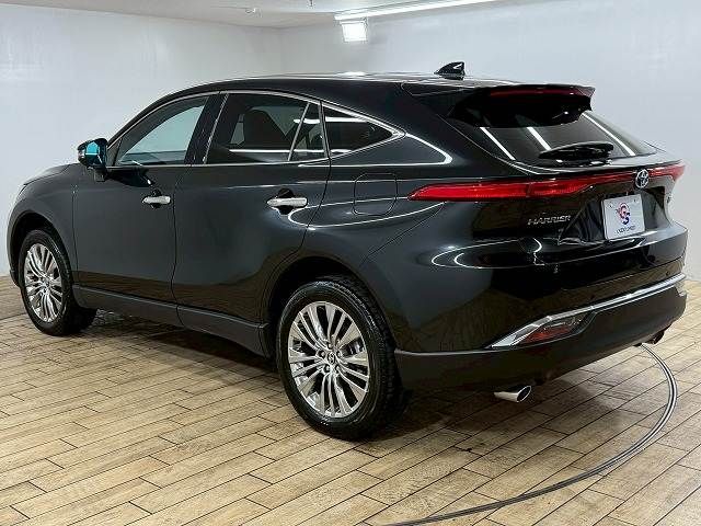 TOYOTA HARRIER HYBRID 2024