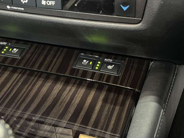 TOYOTA LEXUS GS200t 2016