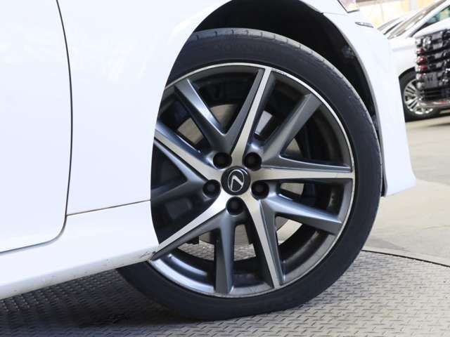 TOYOTA LEXUS GS200t 2016