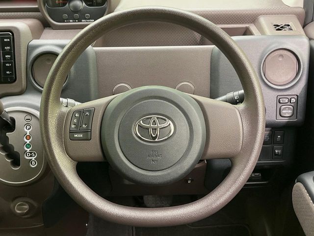 TOYOTA SPADE 2014