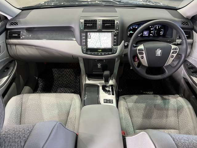 TOYOTA CROWN sedan hybrid 2010