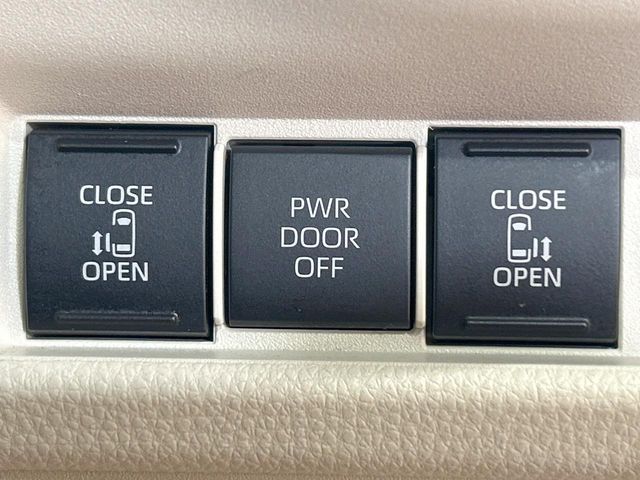 TOYOTA SIENTA HYBRID 2023