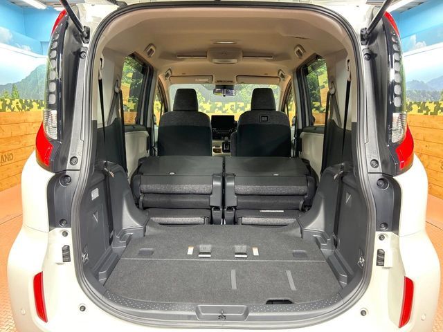 TOYOTA SIENTA HYBRID 2023