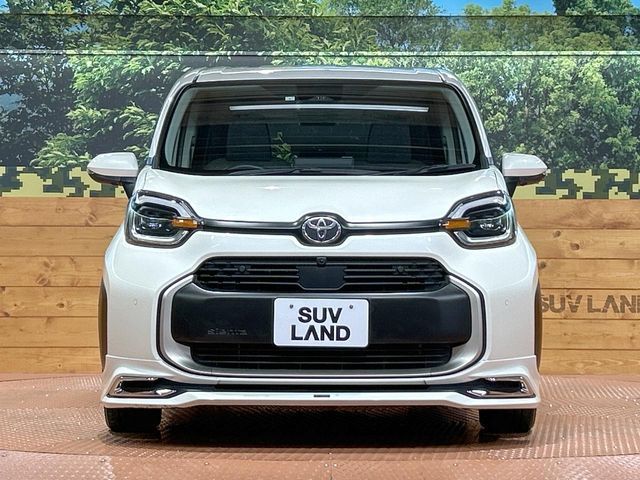 TOYOTA SIENTA HYBRID 2023