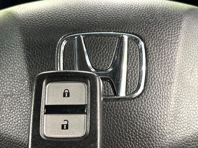 HONDA FIT HYBRID 4WD 2016