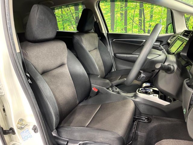 HONDA FIT HYBRID 4WD 2016