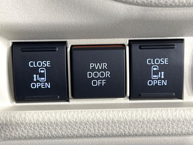 TOYOTA SIENTA HYBRID 2022