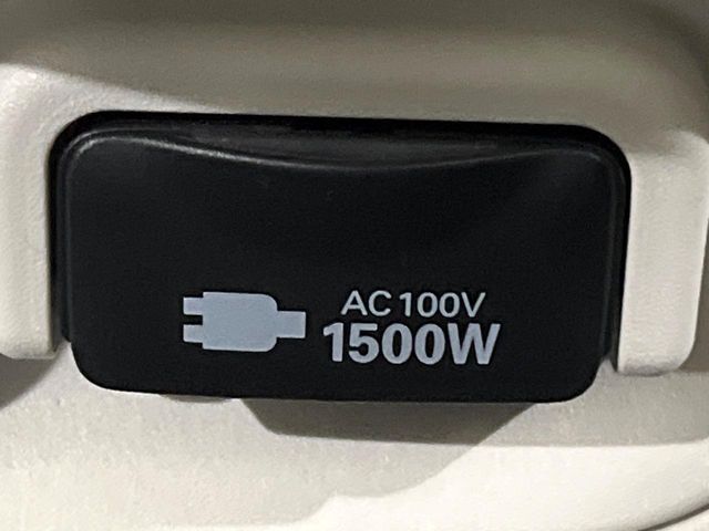 TOYOTA SIENTA HYBRID 2022