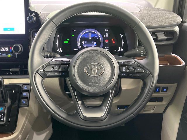 TOYOTA SIENTA HYBRID 2022