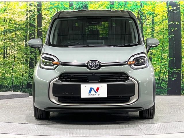 TOYOTA SIENTA HYBRID 2022