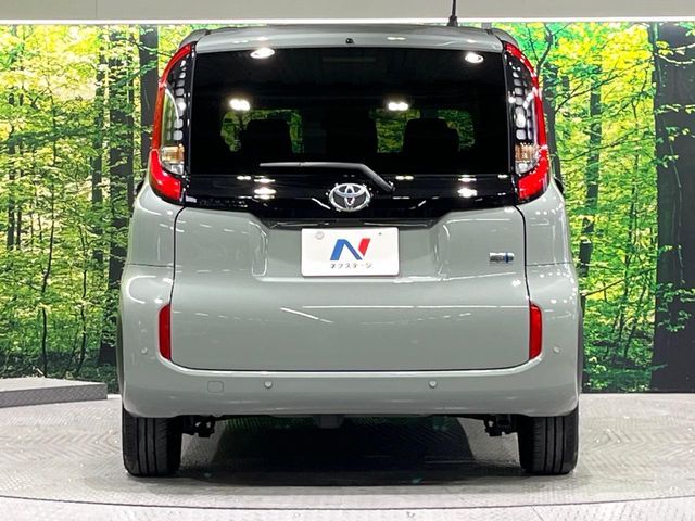 TOYOTA SIENTA HYBRID 2022