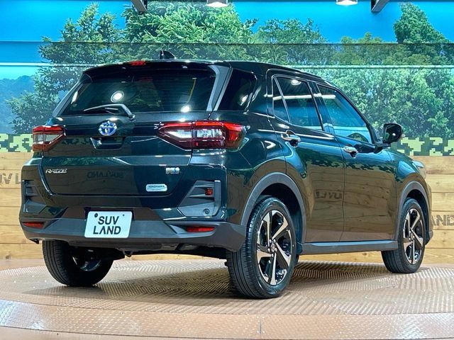 TOYOTA RAIZE HYBRID 2022