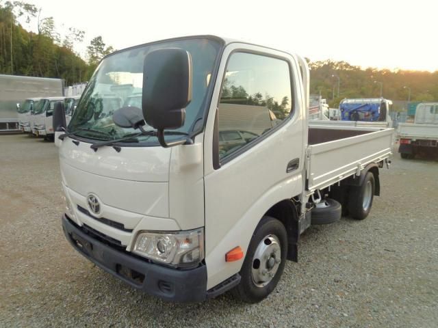 TOYOTA DYNA 2020