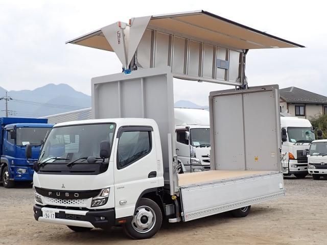 MITSUBISHI CANTER 2025
