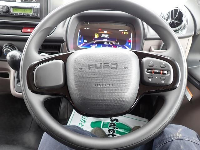 MITSUBISHI CANTER 2025