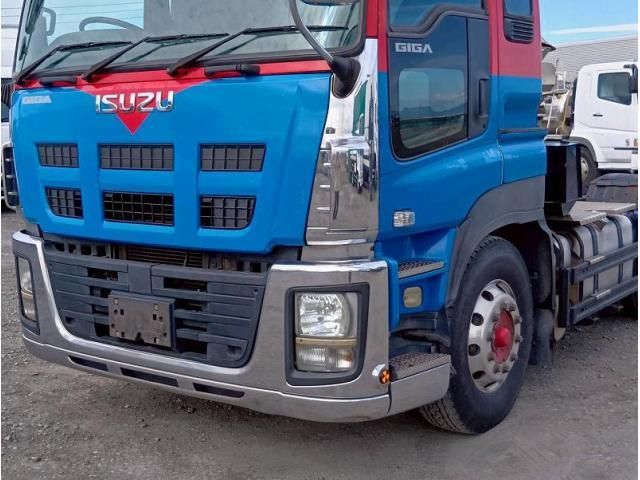 ISUZU GIGA 2013
