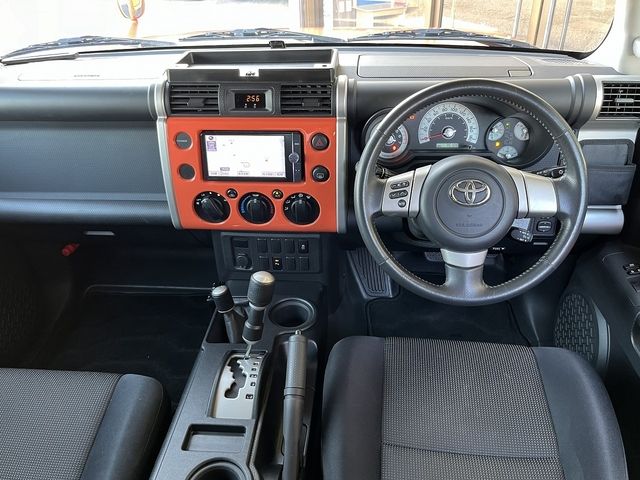 TOYOTA FJ CRUISER 4WD 2014