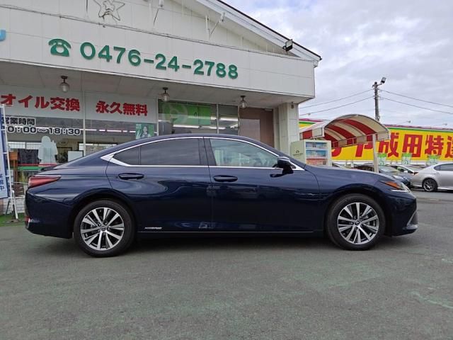 TOYOTA LEXUS ES300h 2021