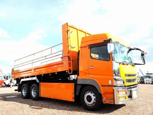 MITSUBISHI FUSOU SUPER GREAT 2014