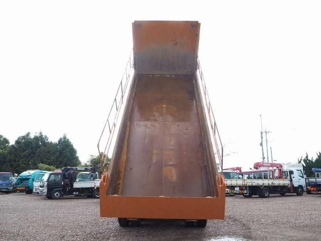 MITSUBISHI FUSOU SUPER GREAT 2014