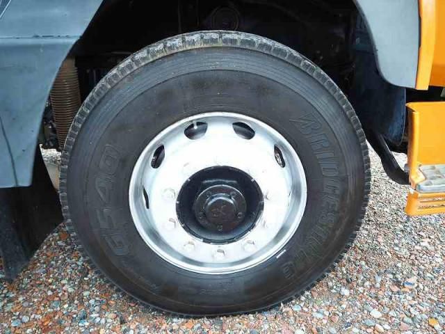 MITSUBISHI FUSOU SUPER GREAT 2014