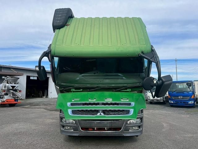 MITSUBISHI FUSOU SUPER GREAT 2015