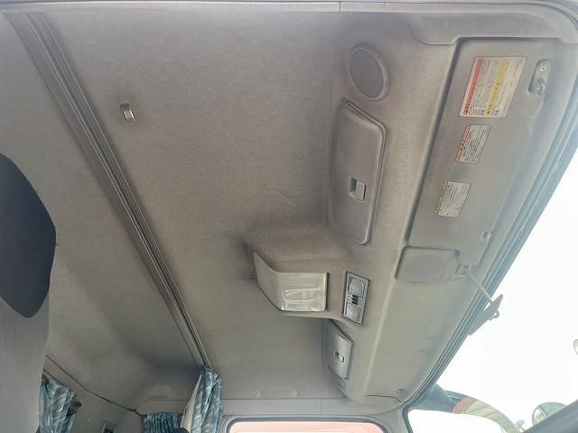 MITSUBISHI FUSOU SUPER GREAT 2015