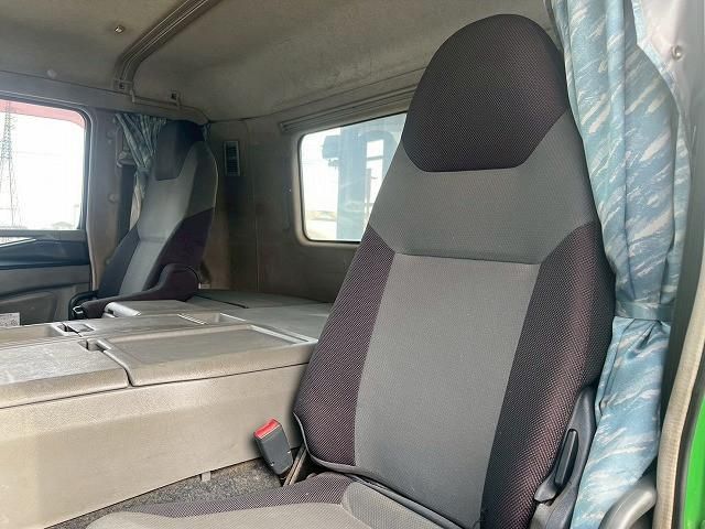 MITSUBISHI FUSOU SUPER GREAT 2015