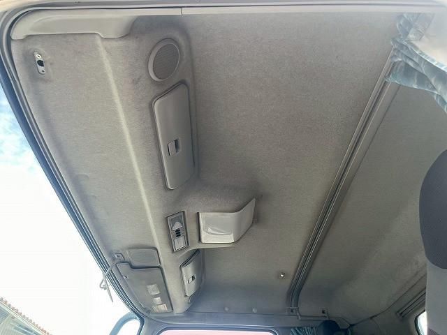 MITSUBISHI FUSOU SUPER GREAT 2015