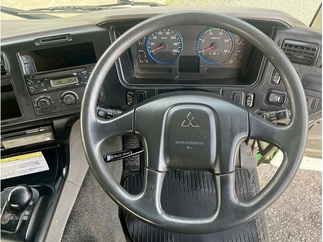 MITSUBISHI FUSOU SUPER GREAT 2015