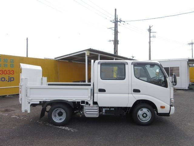 HINO DUTRO 2025