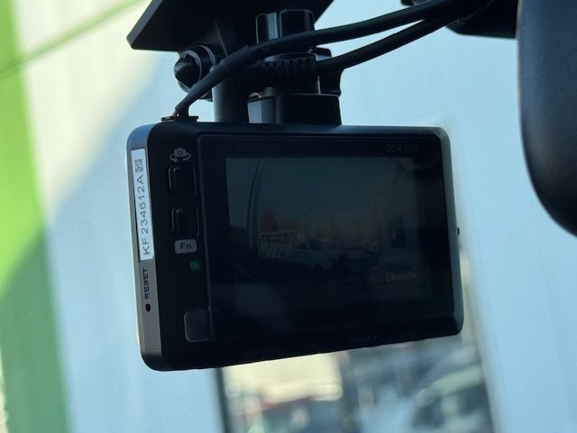 TOYOTA PRIUS Alpha 2014