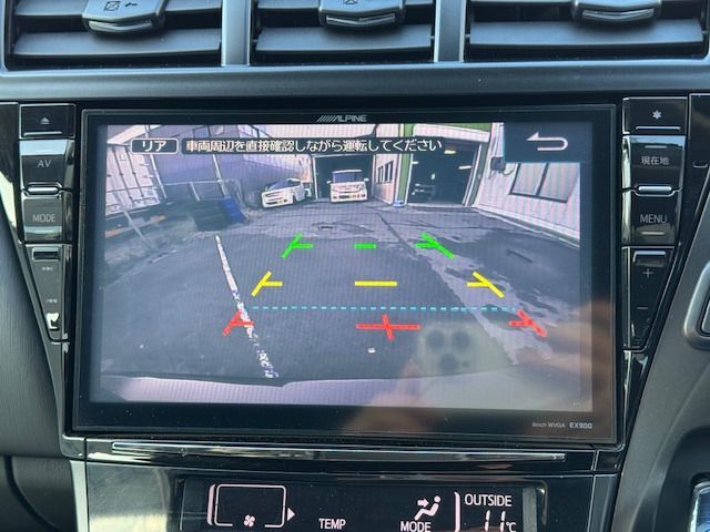 TOYOTA PRIUS Alpha 2014