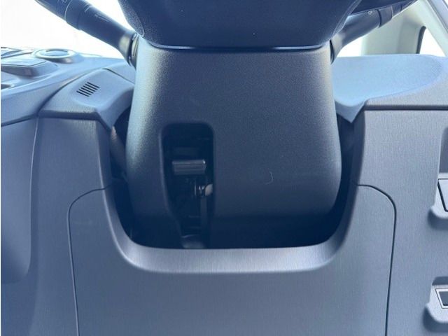 TOYOTA PRIUS Alpha 2014