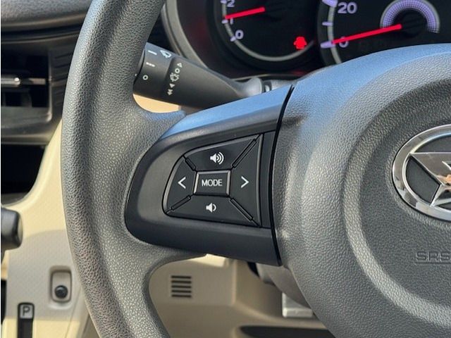 DAIHATSU MOVE 4WD 2015