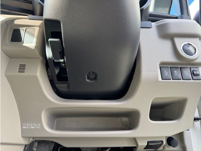 DAIHATSU MOVE 4WD 2015