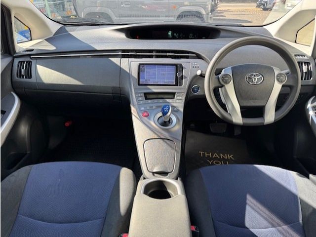 TOYOTA PRIUS 2013