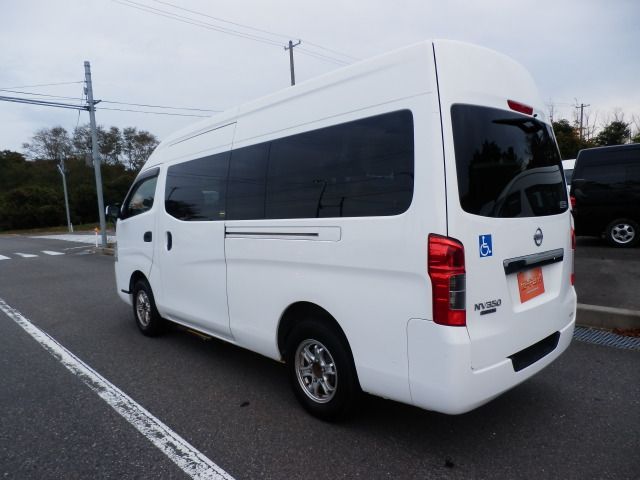 NISSAN NV350 CARAVAN 4WD 2013