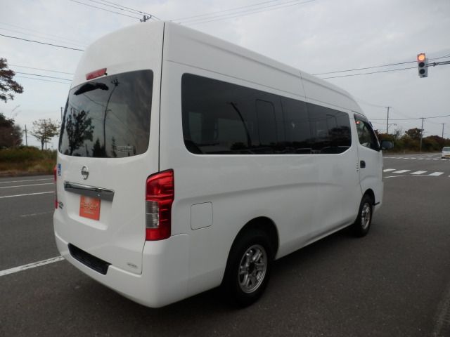 NISSAN NV350 CARAVAN 4WD 2013