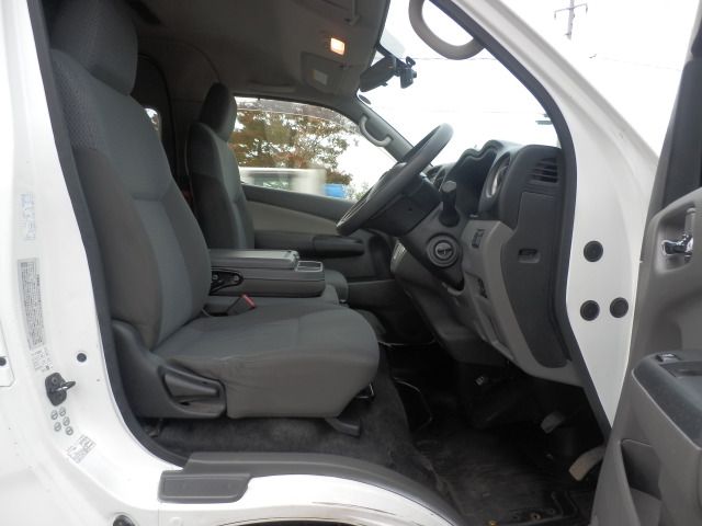 NISSAN NV350 CARAVAN 4WD 2013