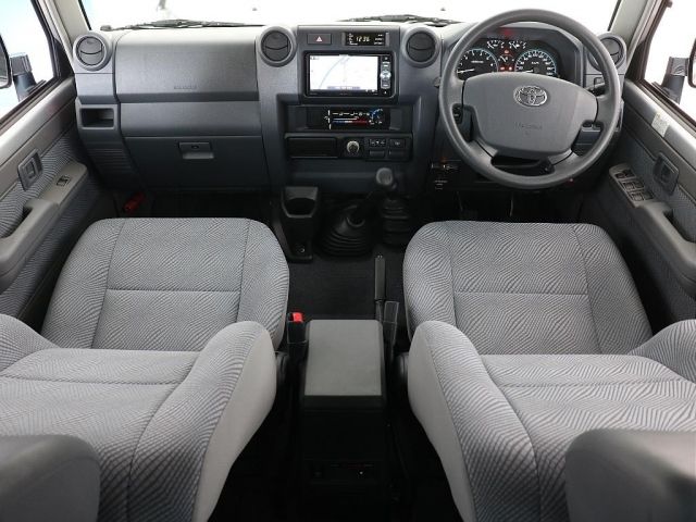 TOYOTA LANDCRUISER van 2015