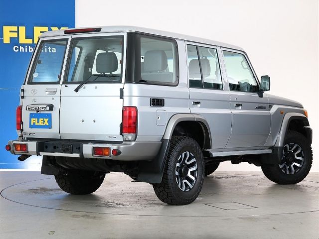 TOYOTA LANDCRUISER van 2015