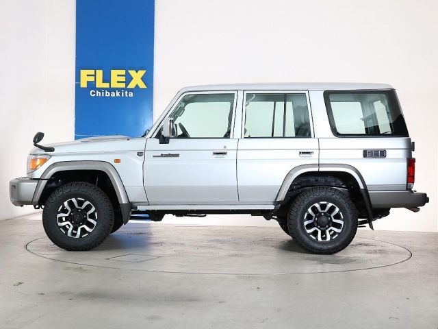 TOYOTA LANDCRUISER van 2015