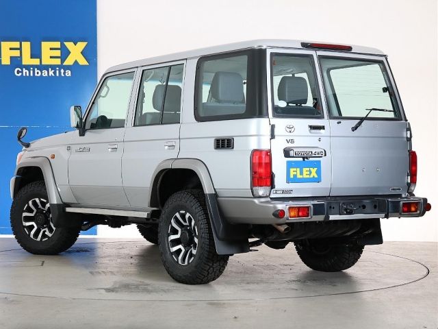 TOYOTA LANDCRUISER van 2015