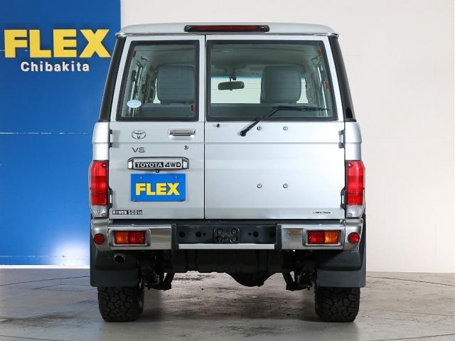 TOYOTA LANDCRUISER van 2015