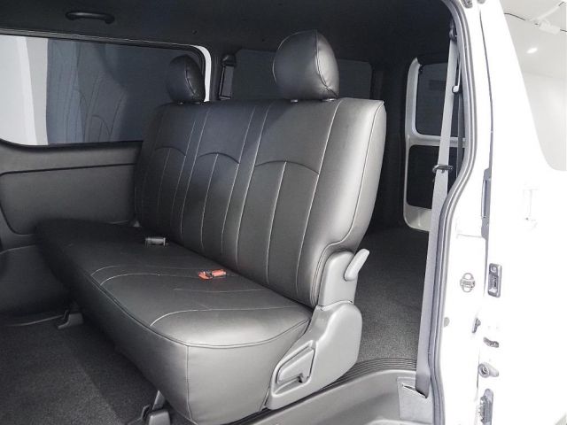 TOYOTA HIACE van 4WD 2021