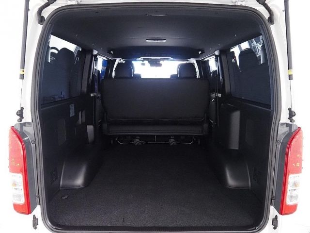 TOYOTA HIACE van 4WD 2021