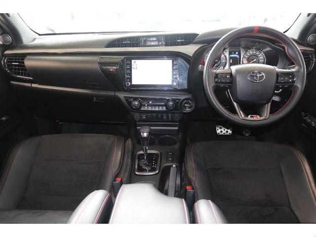 TOYOTA HILUX 4WD 2024