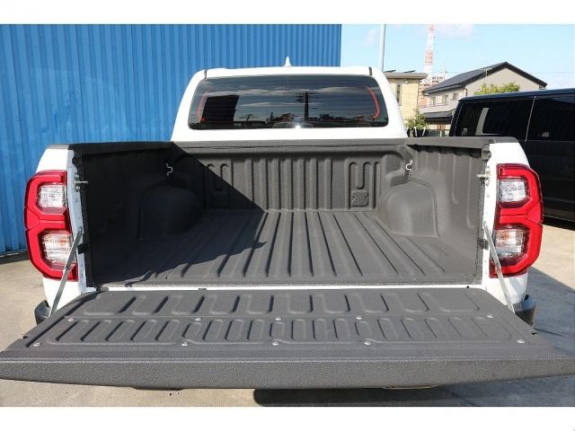 TOYOTA HILUX 4WD 2024