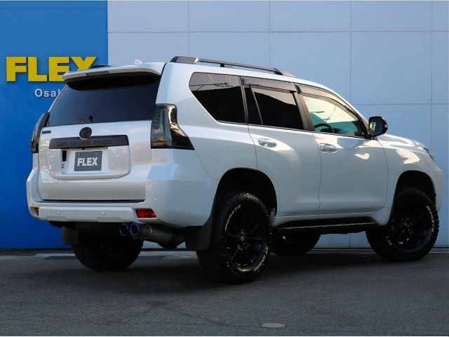 TOYOTA LANDCRUISER PRADO 2023